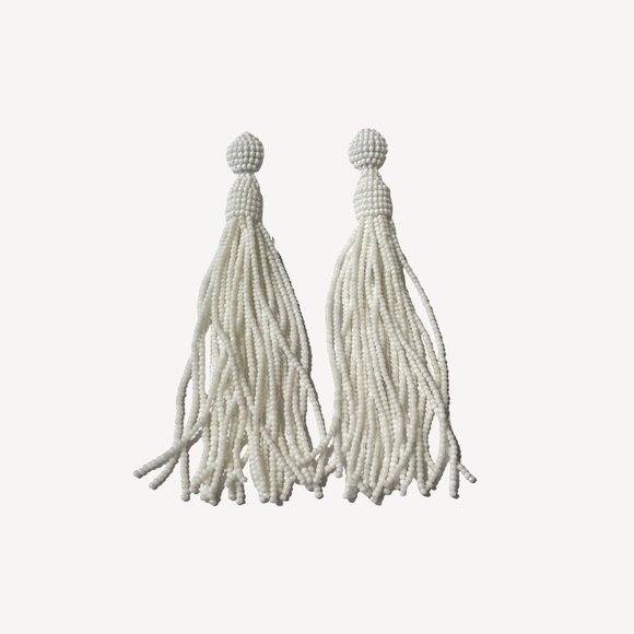 American Eagle Outfitters Jewelry - White Beaded Tassel Earrings 12 cm Long Beautiful Beachy